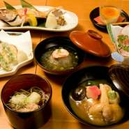 飲み放題付き会席コースです