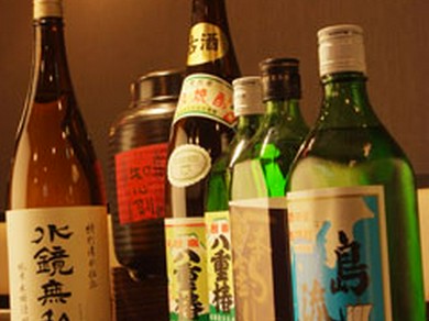 八丈島産の焼酎“八重椿”を飲めるのは都内でも屈指！