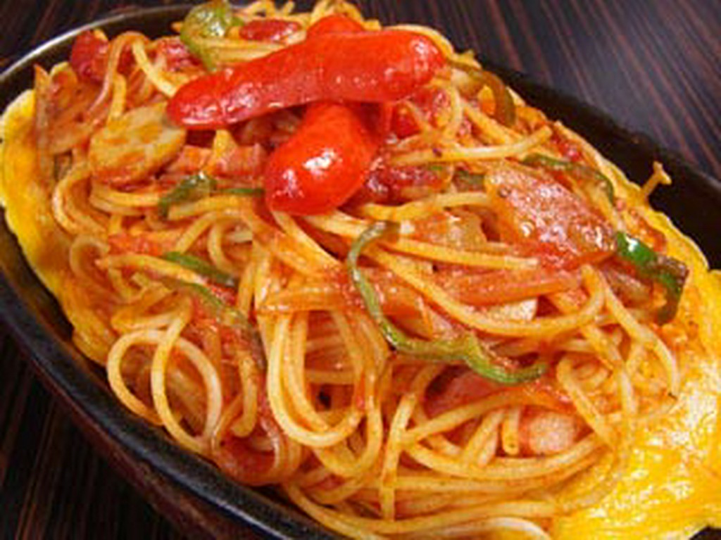 昔ながらの鉄板ナポリタン