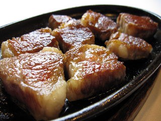 飛騨牛特上サイコロステーキ