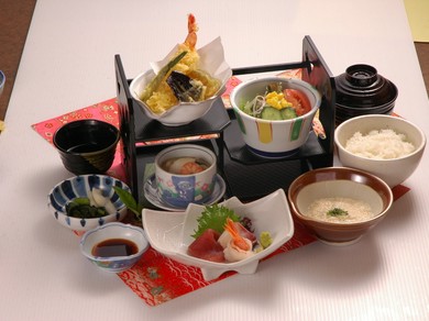 彩りとろろ定食