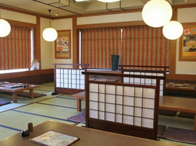 小グループから40名様まで対応できる大広間あります。