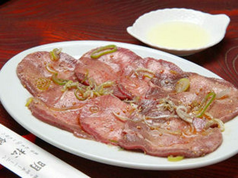 初めての方は、これがテーブルに置かれると歓声があがります。