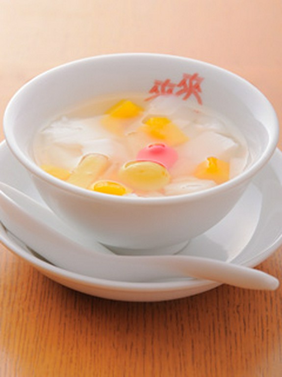 優しい甘味が〆にピッタリ『杏仁豆腐』