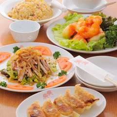 ドリンクが豊富な飲み放題（2時間制）とセットでお楽しみあれ！