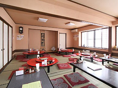 最大32名まで使用可能な落ち着いた個室