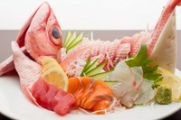 沖縄県産、自慢の魚介を毎日市場から仕入れているので、プリプリの新鮮な味わいが楽しめます。