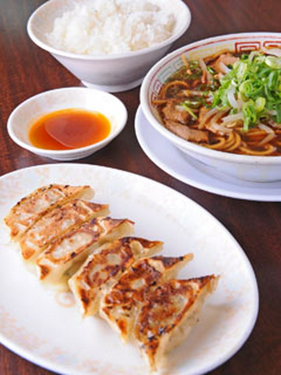 餃子が付いたCセット