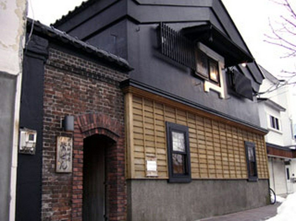 観光名所、明治館向かい