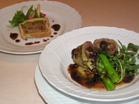 ■オードブル
■スープ
■お魚又はお肉料理(どちらかチョイス）
■デザート4種類盛り合わせ
■コーヒー・紅茶
