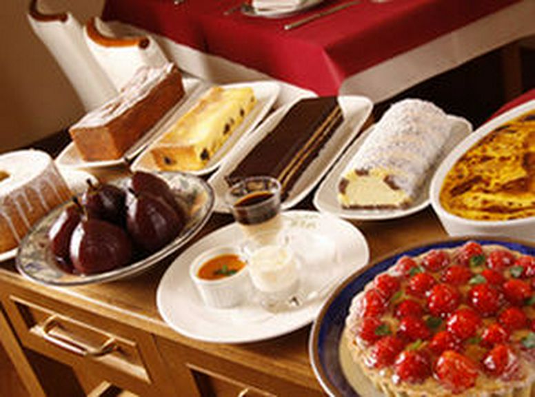 「どれを選ぶか迷っちゃう!」大好評のワゴンデザート