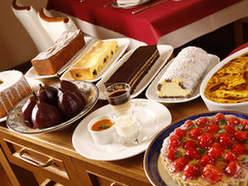 「どれを選ぶか迷っちゃう！」大好評のワゴンデザート