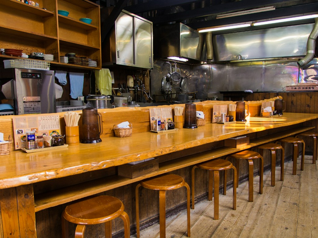 カウンター席もあり、お一人様の利用にも便利