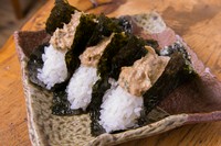 チャーシューのマヨネーズ和えをのせた『チャーマヨ』