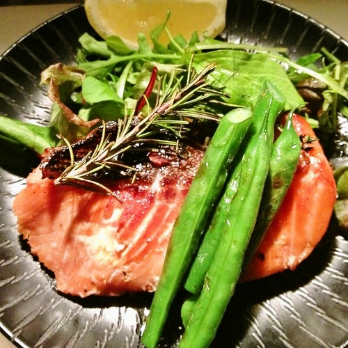 自家製スモークサーモンのグリル