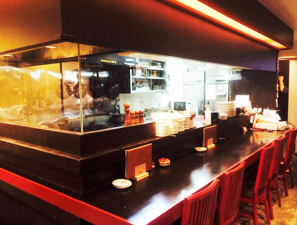 心地よく飲める、酔える空間をこころがけております