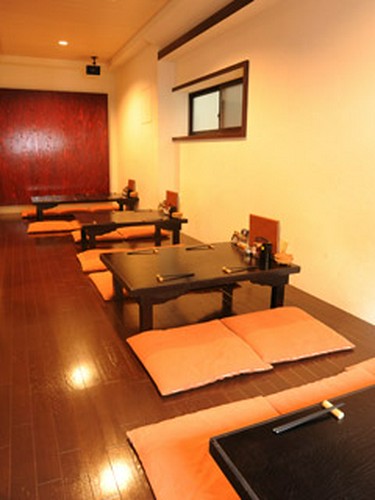 小上がりのお座敷席。ご宴会などにも最適です。