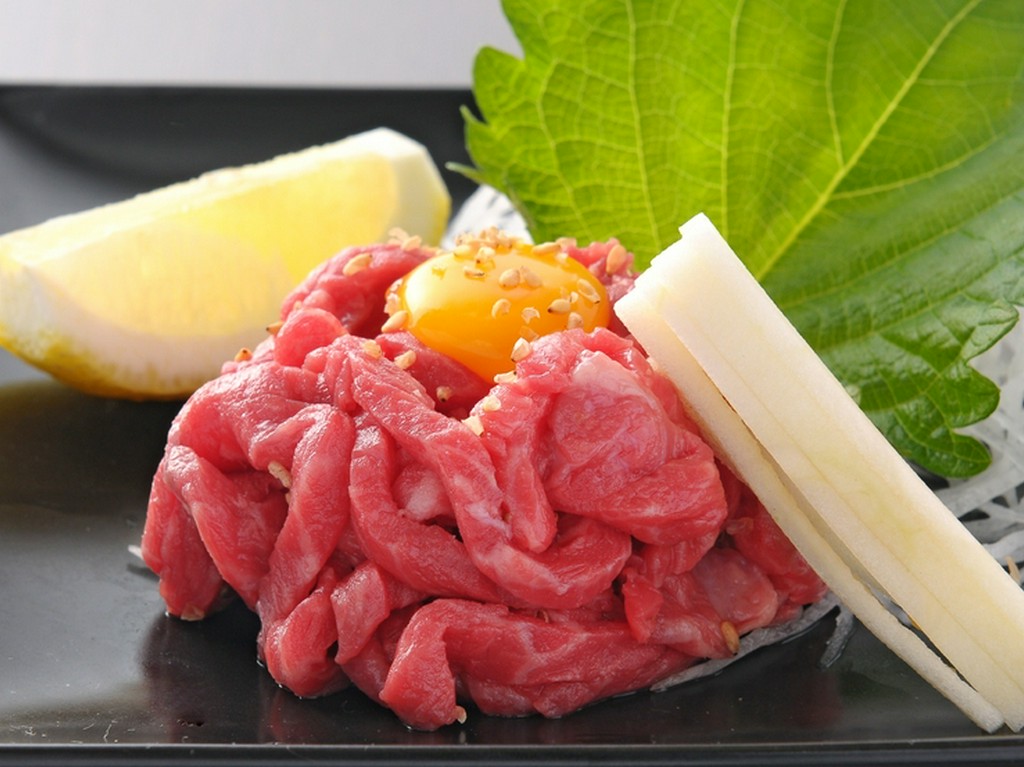 桜ユッケ（馬肉）