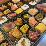 12仕切りの手作り弁当
※AM11:00～PM17:00まで　前日迄の要予約　当店引き渡し