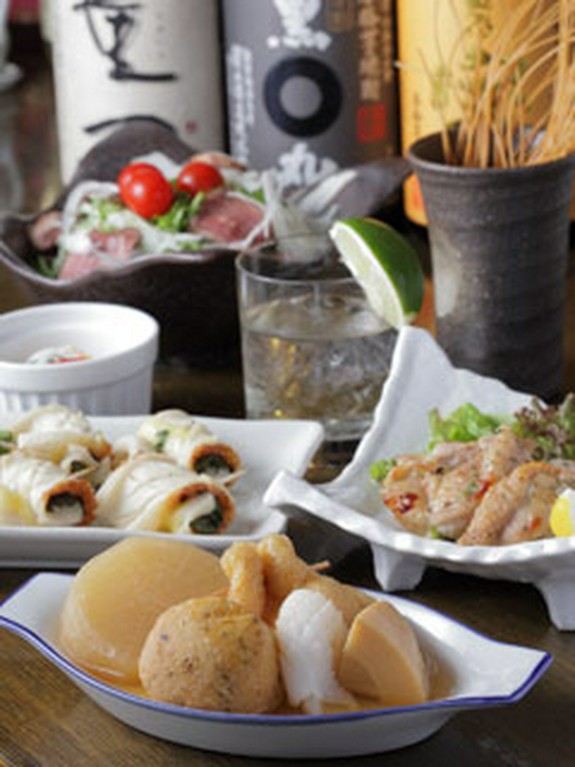 日本酒・焼酎などにぴったりのおつまみとおでんを楽しめます