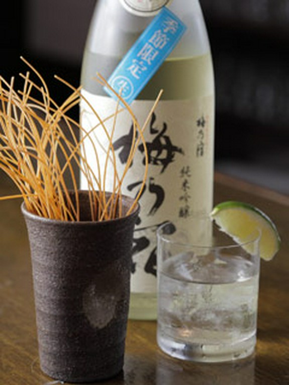 銘柄の焼酎・日本酒を気軽に楽しめる