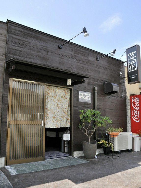 JR阪和線「和泉府中駅」より歩いて7分です。