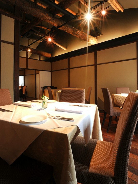 人数に合わせてテーブル席を用意してもらえます