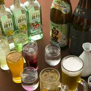 お料理も飲み放題メニューもともに充実した品々です。飲み放題メニューは、ザ・プレミアム・モルツにワイン、焼酎、チューハイ、日本酒、梅酒、ハイボールと豊富。芋焼酎は5～6種からお選びいただけます。