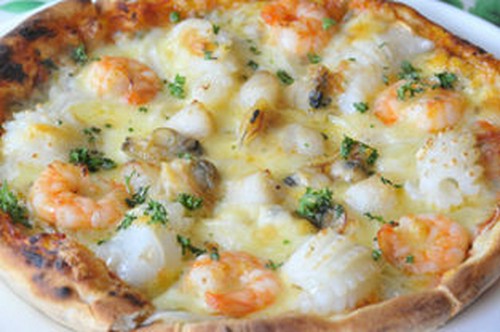 シーフードピッツァ