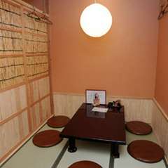人気の個室空間で、お仲間とゆっくりくつろげます。