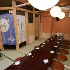 奥の座敷は3室開放して宴会座敷となります。