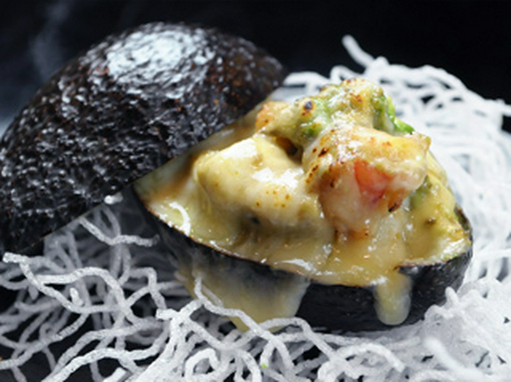 名物「ゴジラのタマゴ」