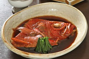 ご飯がすすむ、伝統の味。新鮮な魚介でつくる『金目鯛の煮つけ』