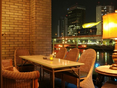 ライトアップされた景色を眺めながら最高の一時を