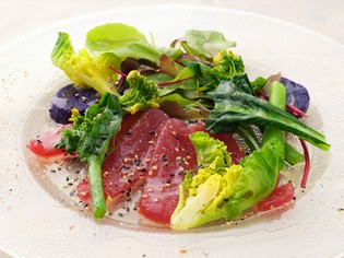 地産地消にこだわった「横浜野菜」と三浦から直送の「魚介類」