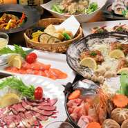 完全個室の掘り座敷席(喫煙可)や完全個室のテーブル席(禁煙席)ゆったり両肘つきたソファー席等、幅広いシーンでご利用頂けます。またコースお料理も飲み放題付で3500円(別)からございます。