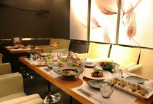 創作料理を存分にご堪能できる。最上級の飲み放題付コース接待や大切な日に是非どうぞ。