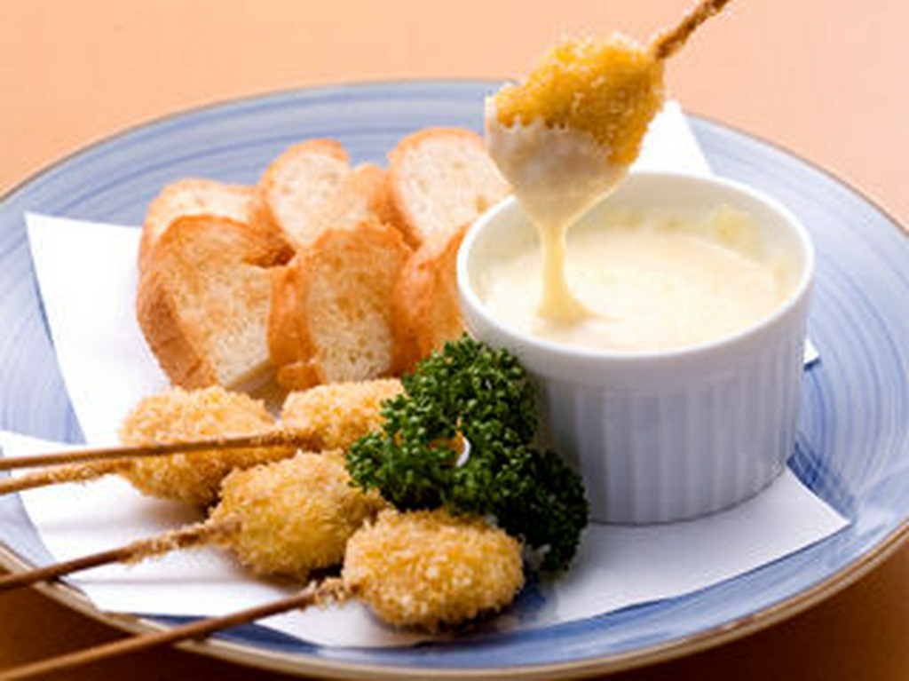 チーズフォンデュ（鳥串、パン付）