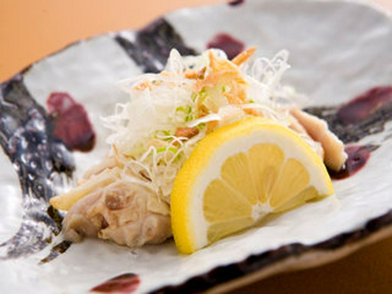 もも肉のあぶり焼（強火で一気に旨味を閉じ込め）