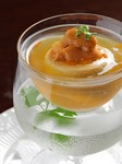 濃厚な雲丹のプリンと当店自慢のコンソメスープの相性が最高。

仕入れ状況によりご用意できない場合もございます。