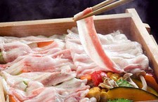 鹿児島県産「天恵美豚」など食材重視の特別会席。
２時間の飲み放題付き。生ビールも飲み放題。