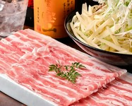 カワハギのお造りや、黒毛和牛など厳選食材を使用した特別会席コースです。
