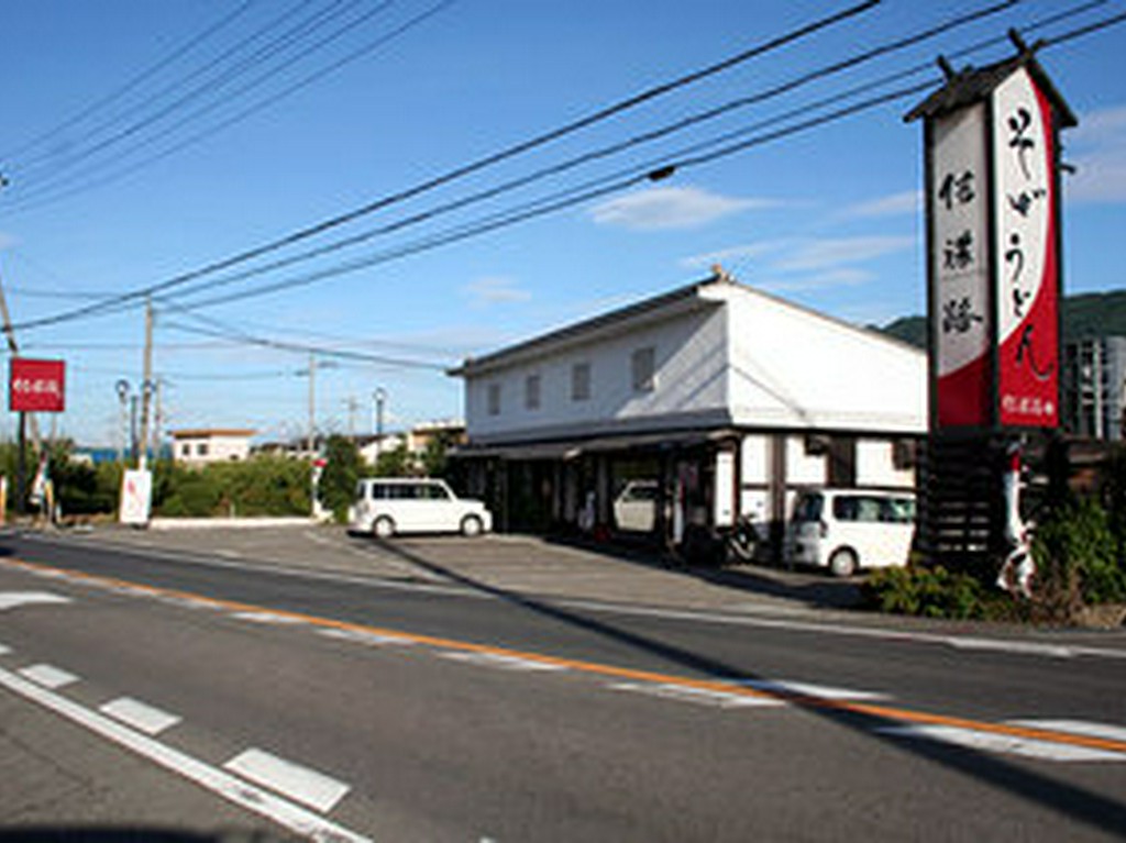 【落ち着きの店内】