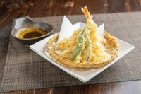 揚げたての天ぷらを一品に