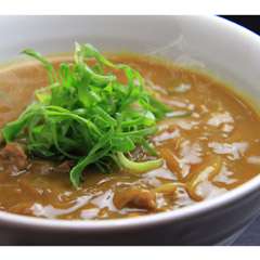 コクある出汁ともちもち麺がたまらない、カレーうどん