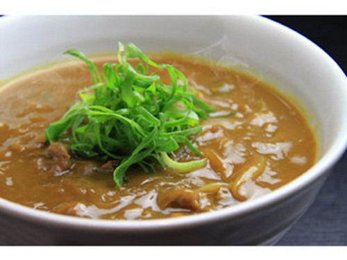 コクある出汁ともちもち麺がたまらない、カレーうどん