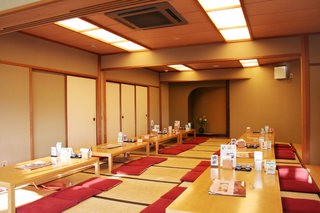 地下に宴会座敷ございます！【最大48名まで収容可！】