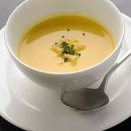 素材の味を活かしたスープは絶品です。