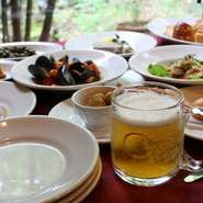 ワインも充実のイタリアンでオシャレにご宴会を！厳選素材の料理＋2時間飲み放題付きのコースが5500円～お楽しみいただけます！プランに合わせてグレードアップしていくお肉料理がご堪能いただけます。