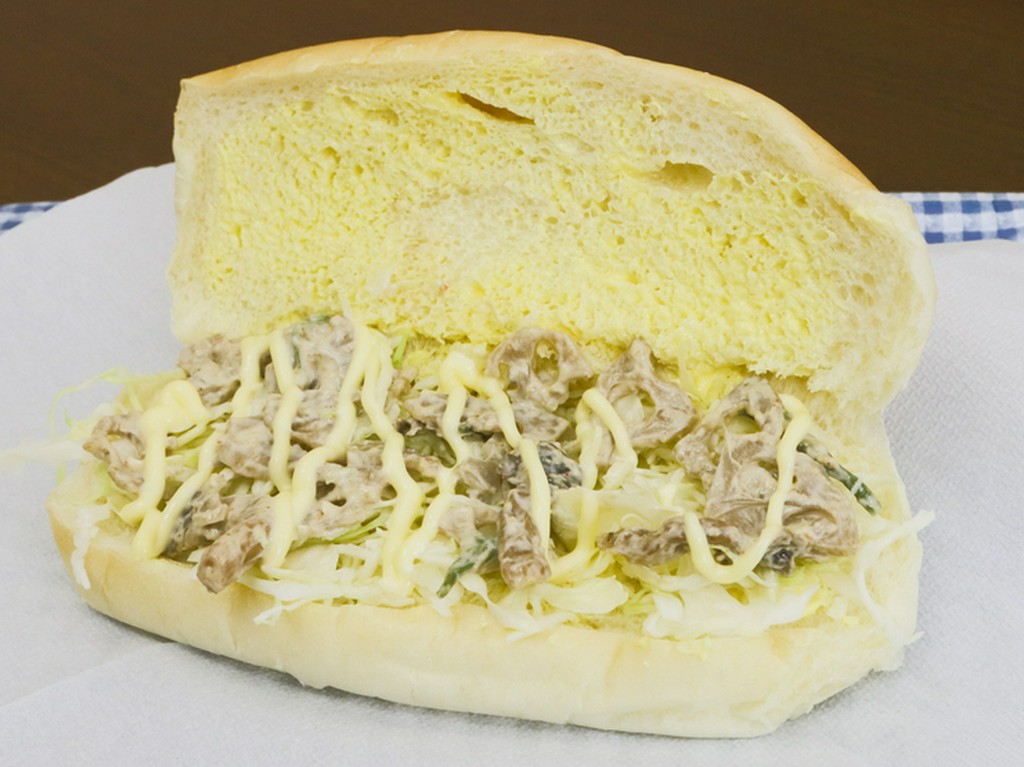 歯ごたえも最高の「れんこんしめじサンド」